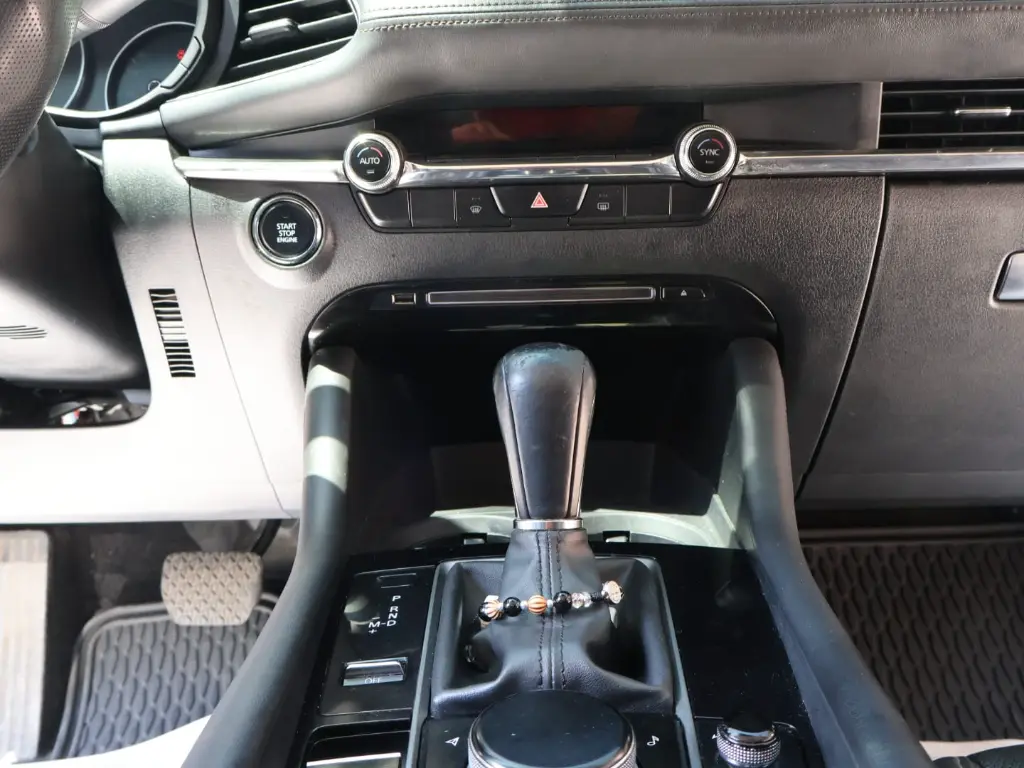 MAZDA 3 TOURING AT 2020 (17).webp