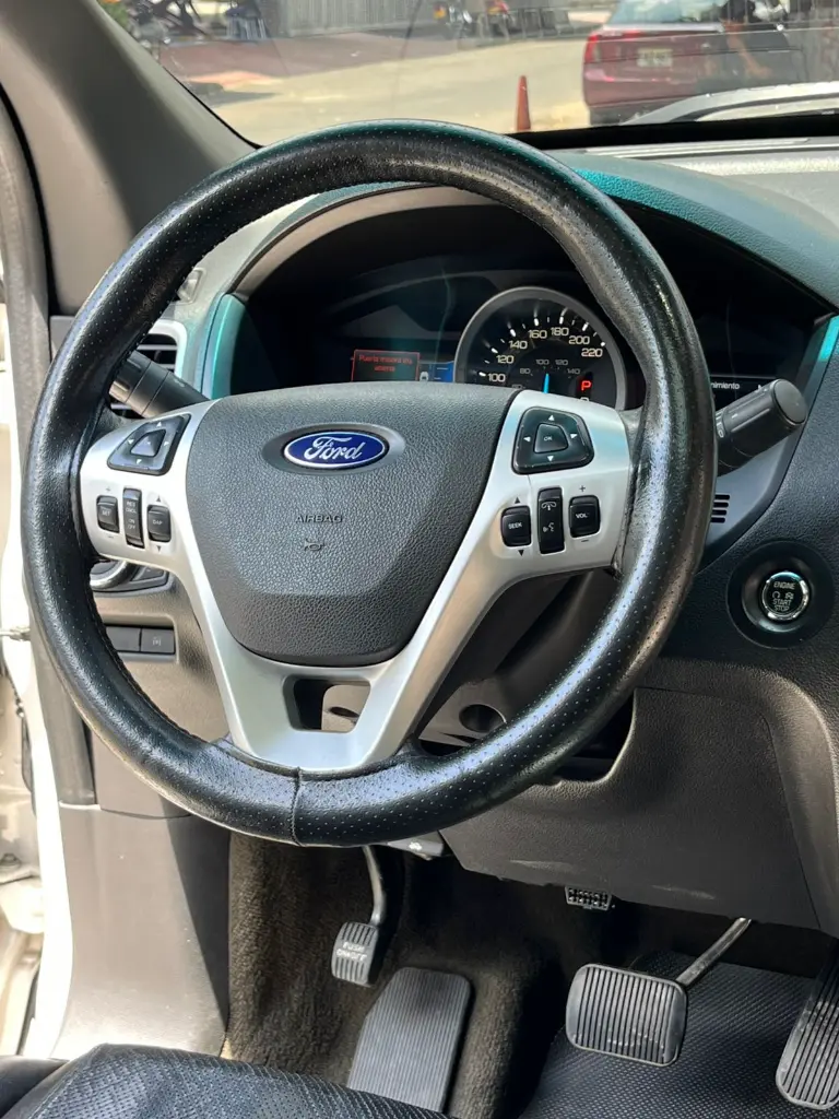 FORD EXPLORER LIMITED 4X4 MOD 2013 (9).webp