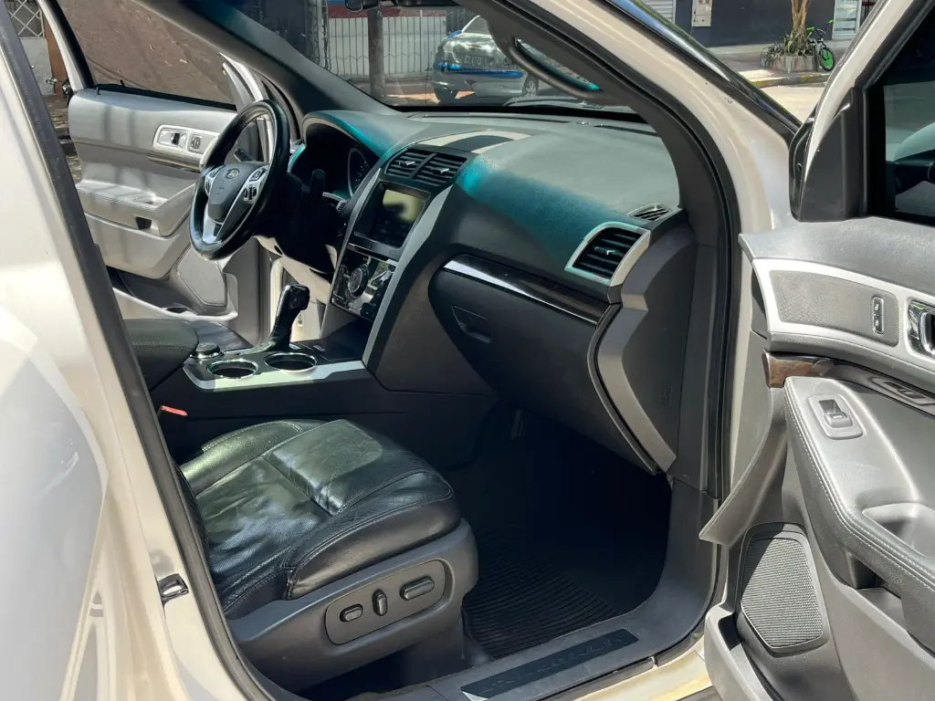 FORD EXPLORER LIMITED 4X4 MOD 2013 (13).webp