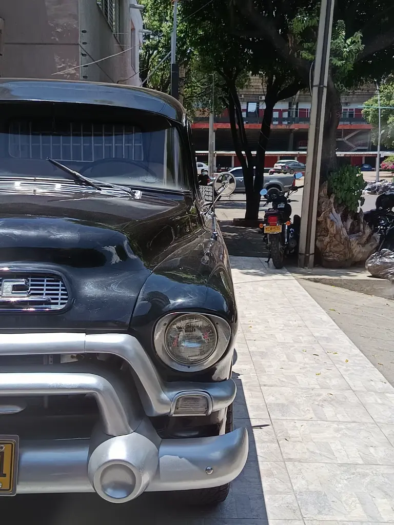 1956 GMC SUBURBAN PICKUP (15).webp