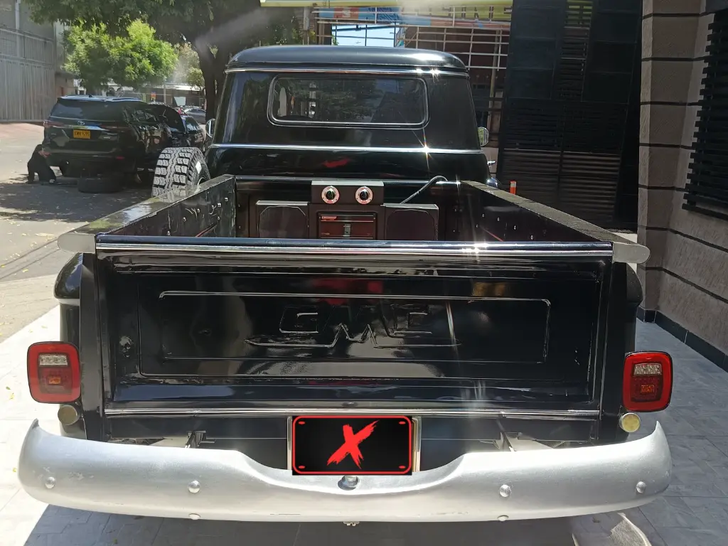 1956 GMC SUBURBAN PICKUP (6).webp