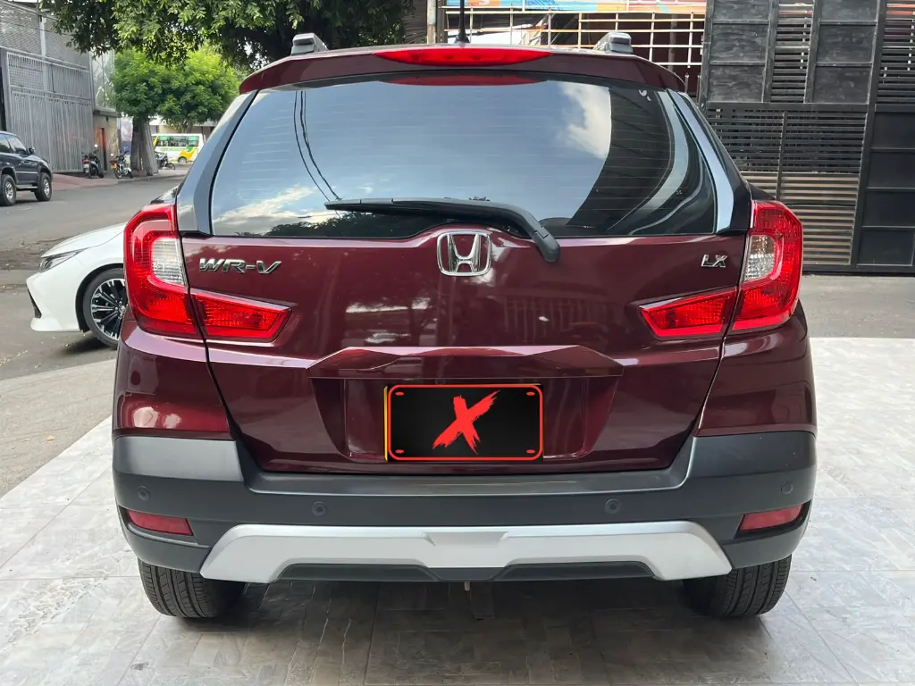 HONDA WR-V LX MT 2023 (5).webp