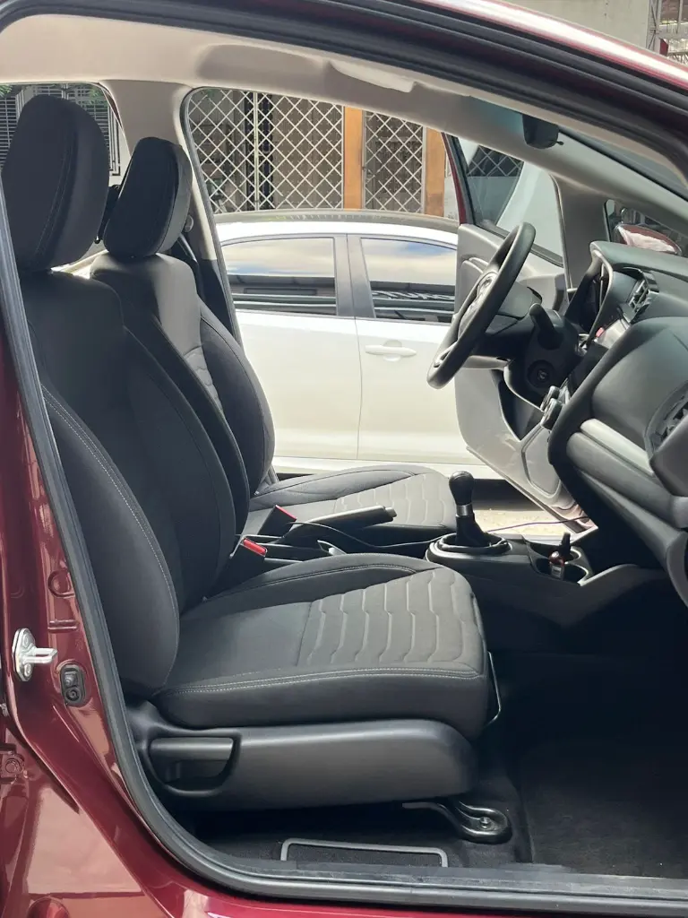 HONDA WR-V LX MT 2023 (14).webp