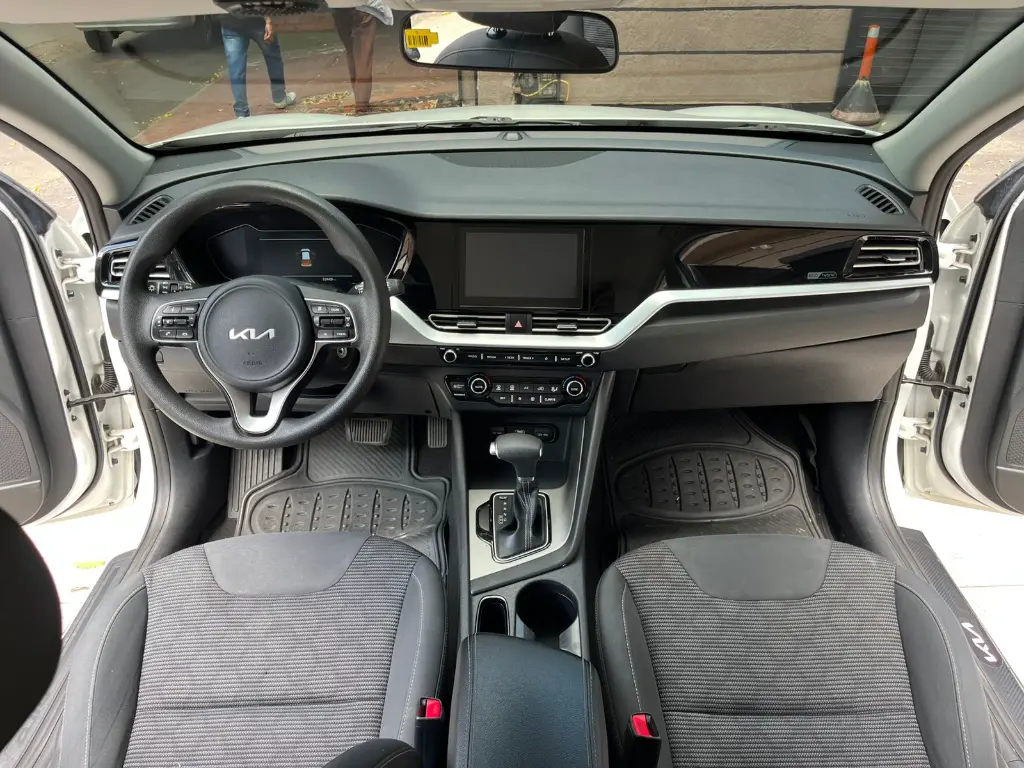 KIA NIRO EMOTION AUTOMÁTICA HYBRID MOD 2023 (8).webp