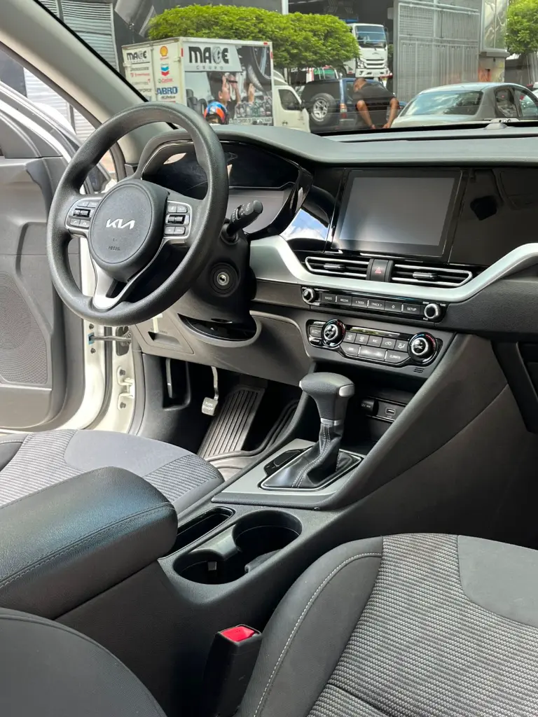 KIA NIRO EMOTION AUTOMÁTICA HYBRID MOD 2023 (11).webp