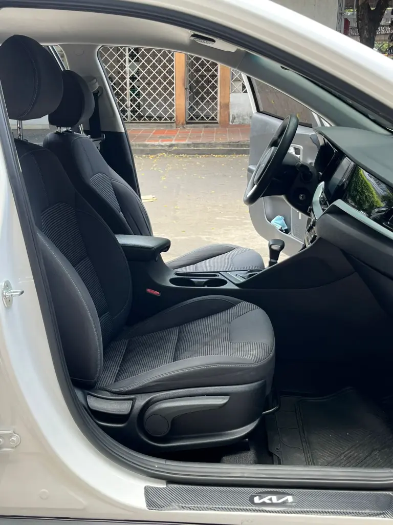 KIA NIRO EMOTION AUTOMÁTICA HYBRID MOD 2023 (14).webp