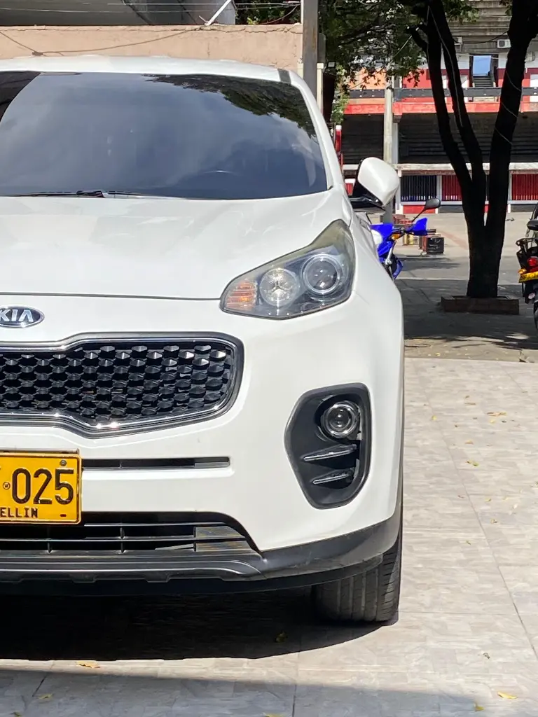 KIA SPORTAGE 2017 (8).webp