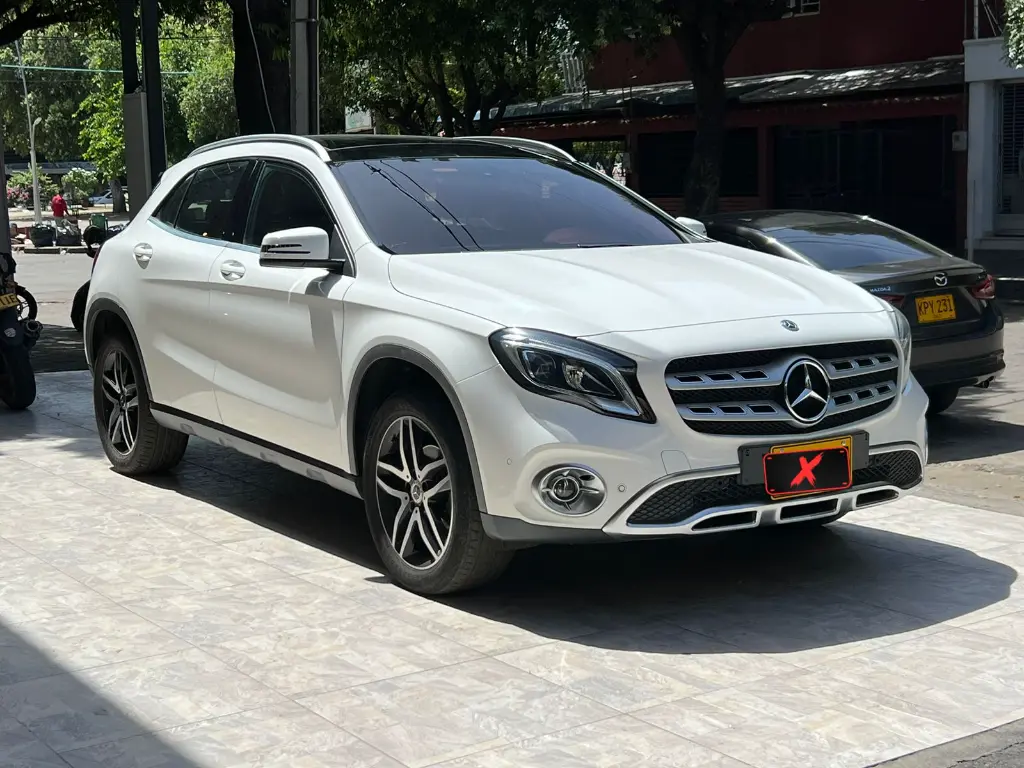 MERCEDES BENZ GLA200 1.6 TP 2020 publicar en $109.900 (3).webp
