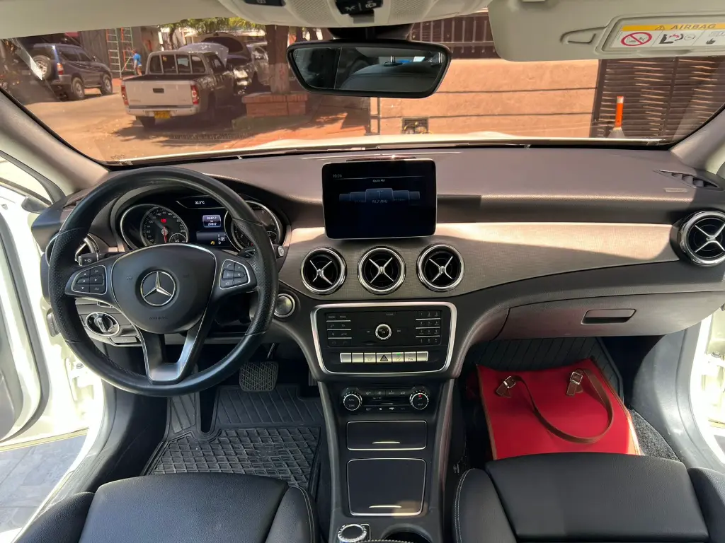 MERCEDES BENZ GLA200 1.6 TP 2020 publicar en $109.900 (14).webp