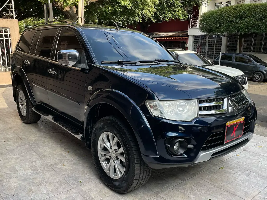 MITSUBISHI NATIVA 2014 (2).webp