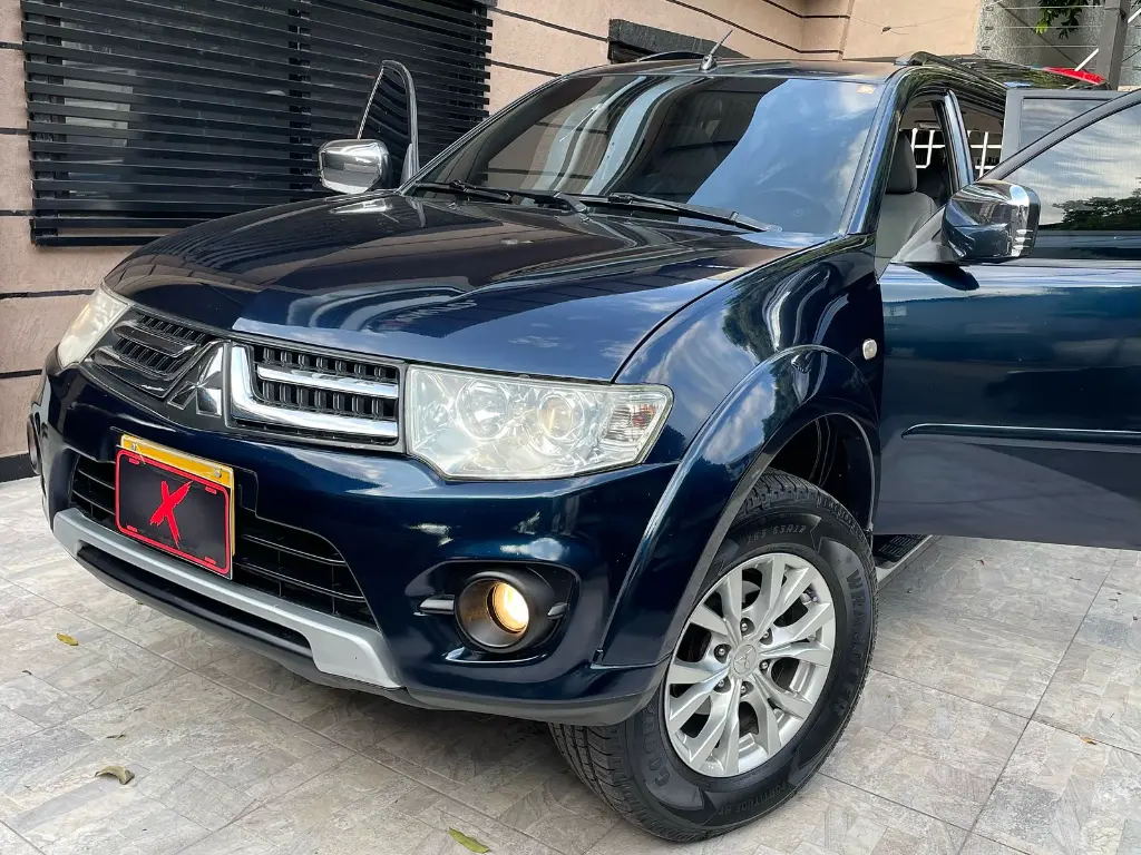 MITSUBISHI NATIVA 2014 (9).webp