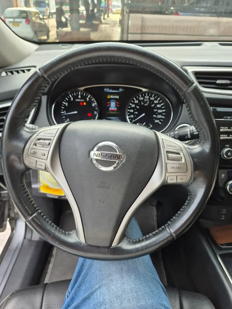 NISSAN XTRAIL ADVANC3 2015 AUT (15).webp