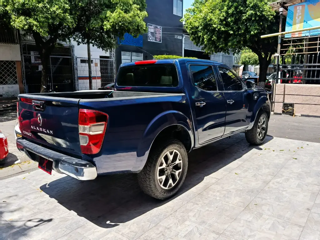 RENAULT ALASKAN ZEN MT 2017 (6).webp