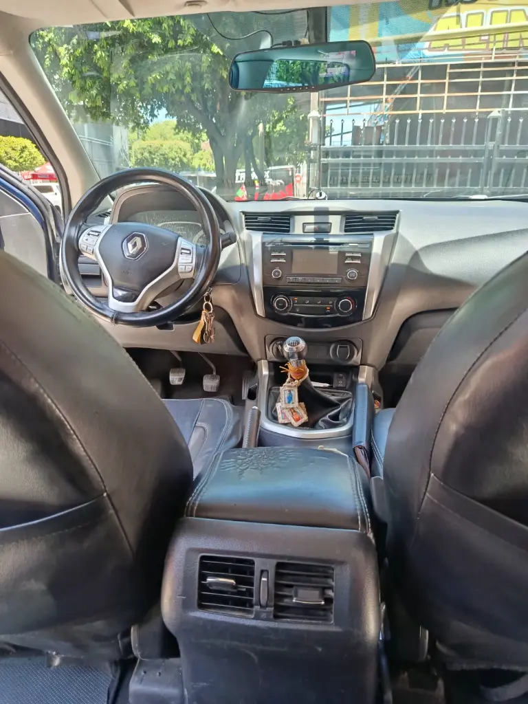 RENAULT ALASKAN ZEN MT 2017 (19).webp