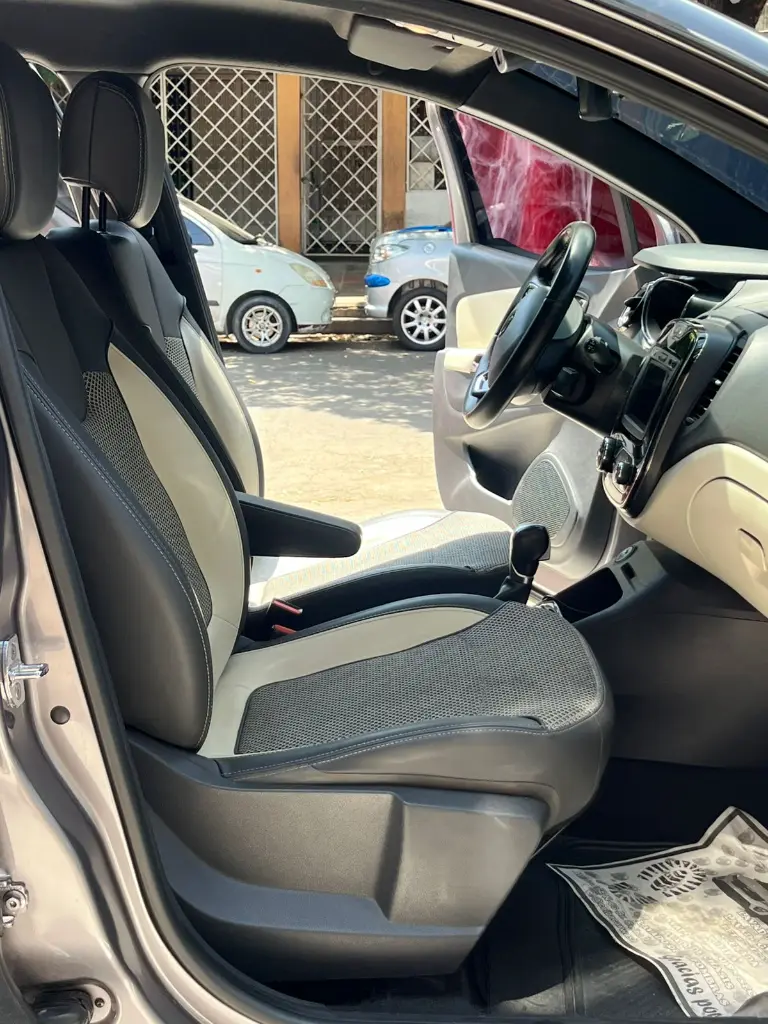 RENAULT CAPTUR INTENS AUT MOD 2021 (16).webp