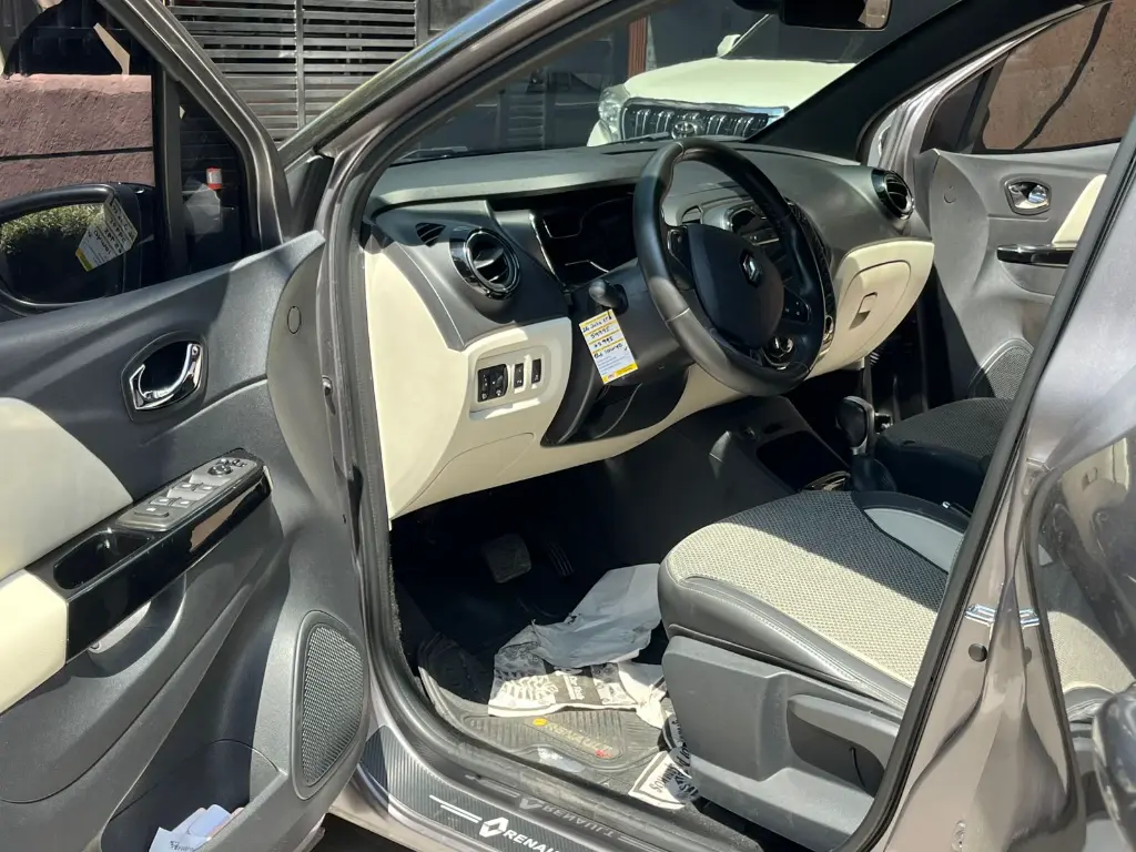 RENAULT CAPTUR INTENS AUT MOD 2021 (18).webp