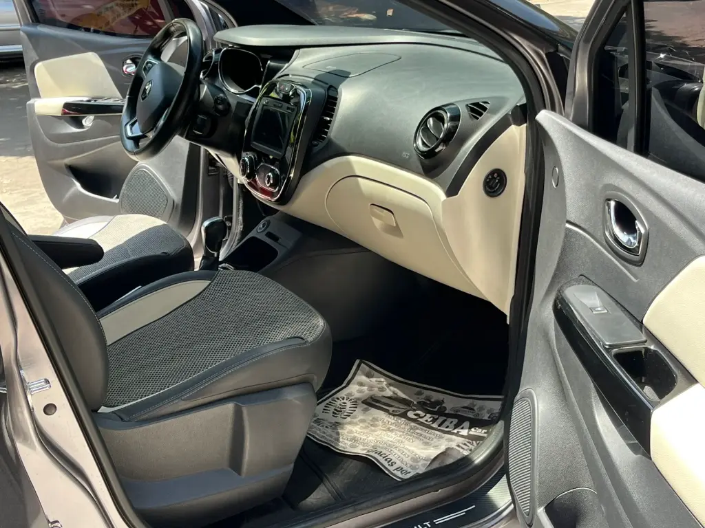 RENAULT CAPTUR INTENS AUT MOD 2021 (14).webp