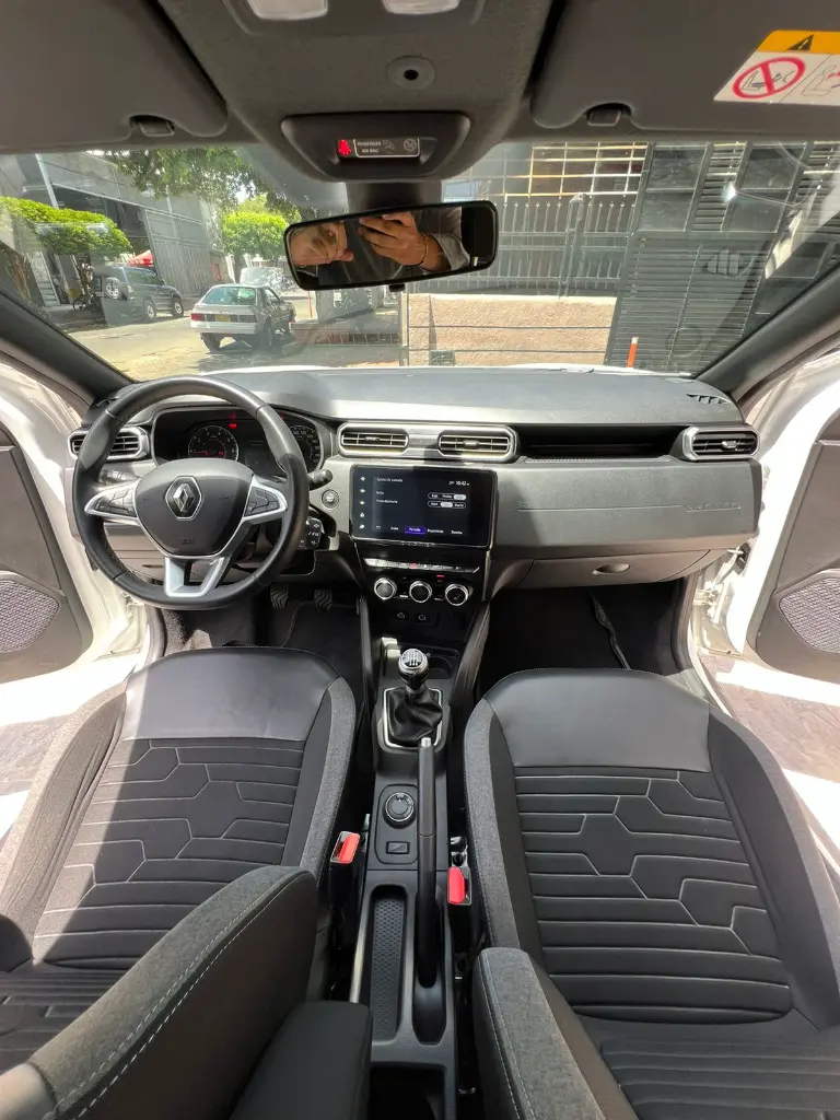 RENAULT DUSTER INTENS 1.3T 4X4 2024  (19).webp