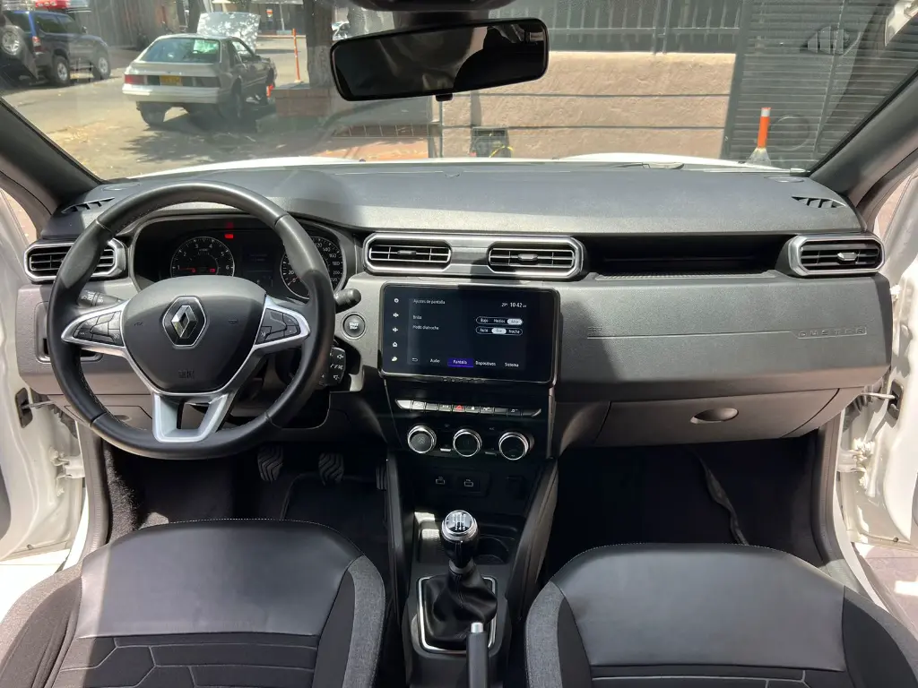 RENAULT DUSTER INTENS 1.3T 4X4 2024  (18).webp