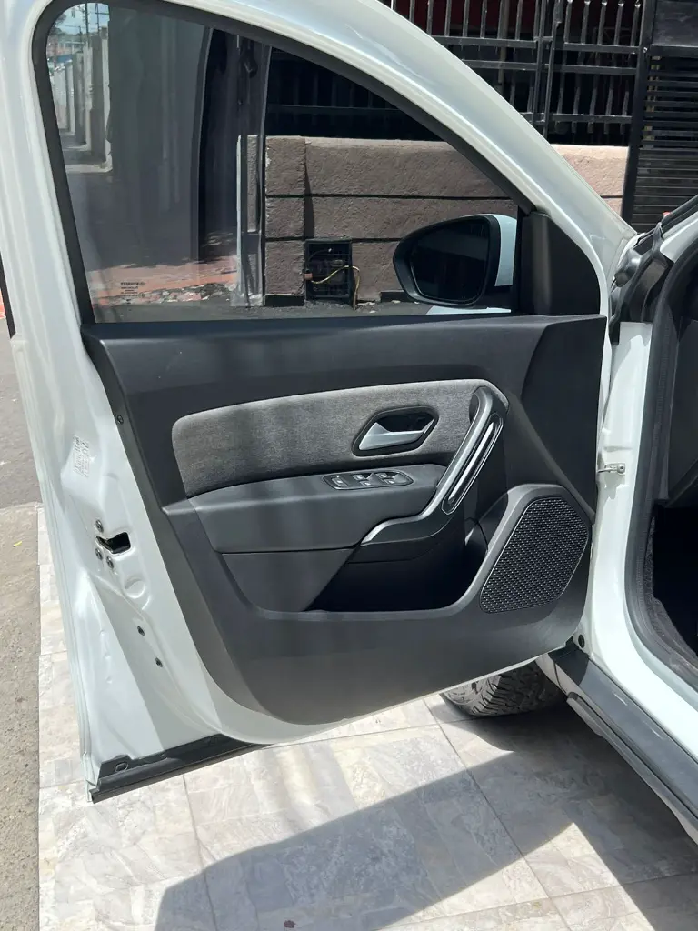 RENAULT DUSTER INTENS 1.3T 4X4 2024  (14).webp