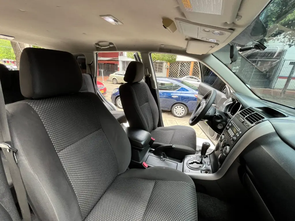 SUZUKI GRAND VITARA SZ AUTOMATICA 2.0L 4x2 2009  (16).webp