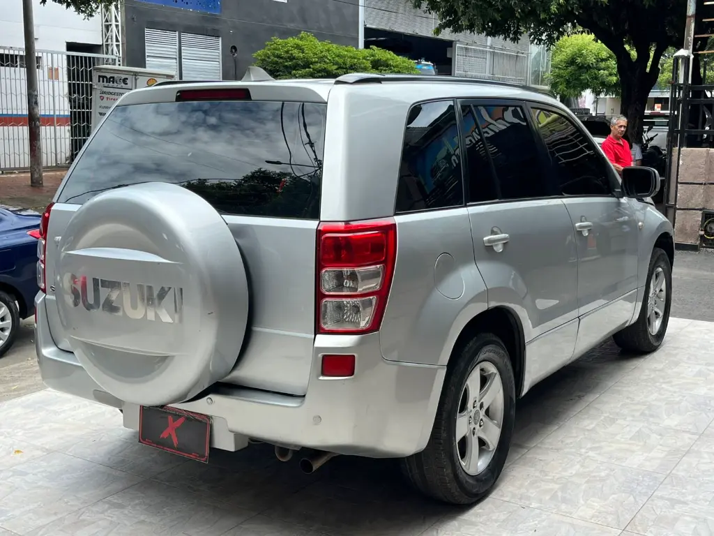 SUZUKI GRAND VITARA SZ AUTOMATICA 2.0L 4x2 2009  (6).webp