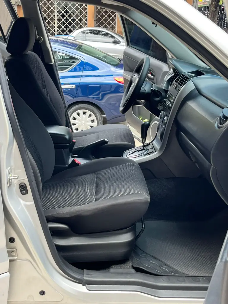 SUZUKI GRAND VITARA SZ AUTOMATICA 2.0L 4x2 2009  (17).webp