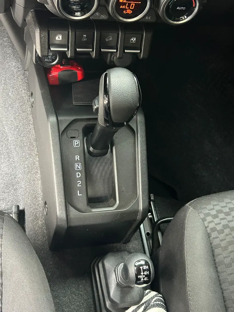 SUZUKI JIMNY GLX 3P AUTOMÁTICO 2025 publicar en $115.900 (15).webp