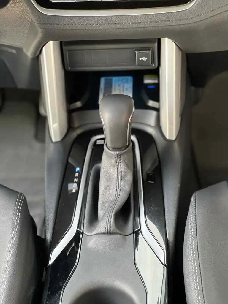 TOYOTA COROLLA CROSS SE-G HYBRID 2023  (14).webp