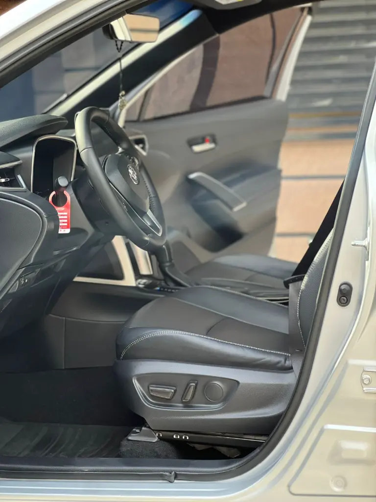 TOYOTA COROLLA CROSS SE-G HYBRID 2023  (7).webp