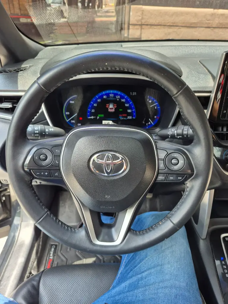 TOYOTA COROLLA CROSS SE-G HIBRIDA 2023 (16).webp