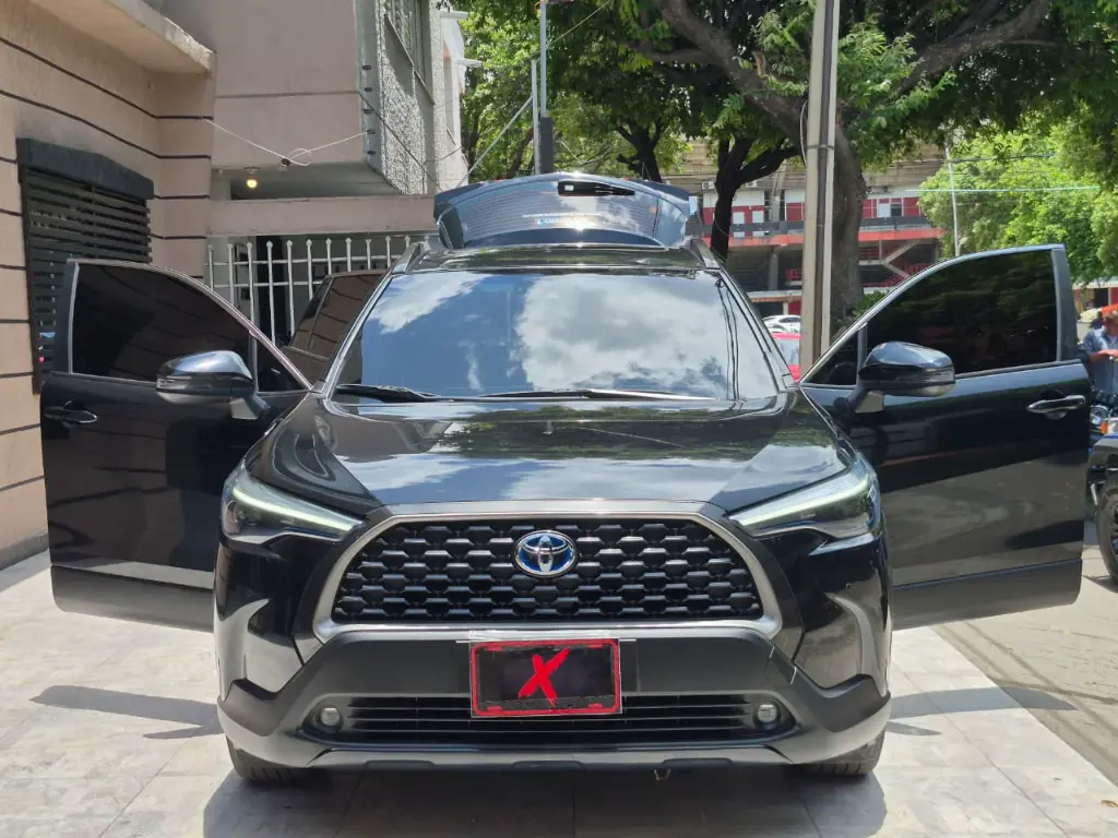 TOYOTA COROLLA CROSS SE-G HIBRIDA 2023 (7).webp