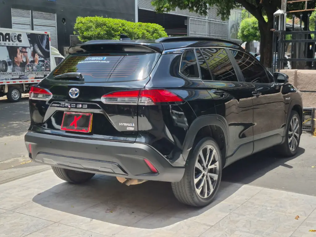 TOYOTA COROLLA CROSS SE-G HIBRIDA 2023 (6).webp