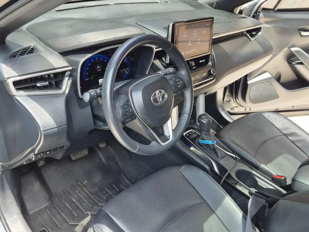 TOYOTA COROLLA CROSS SE-G HIBRIDA 2023 (12).webp