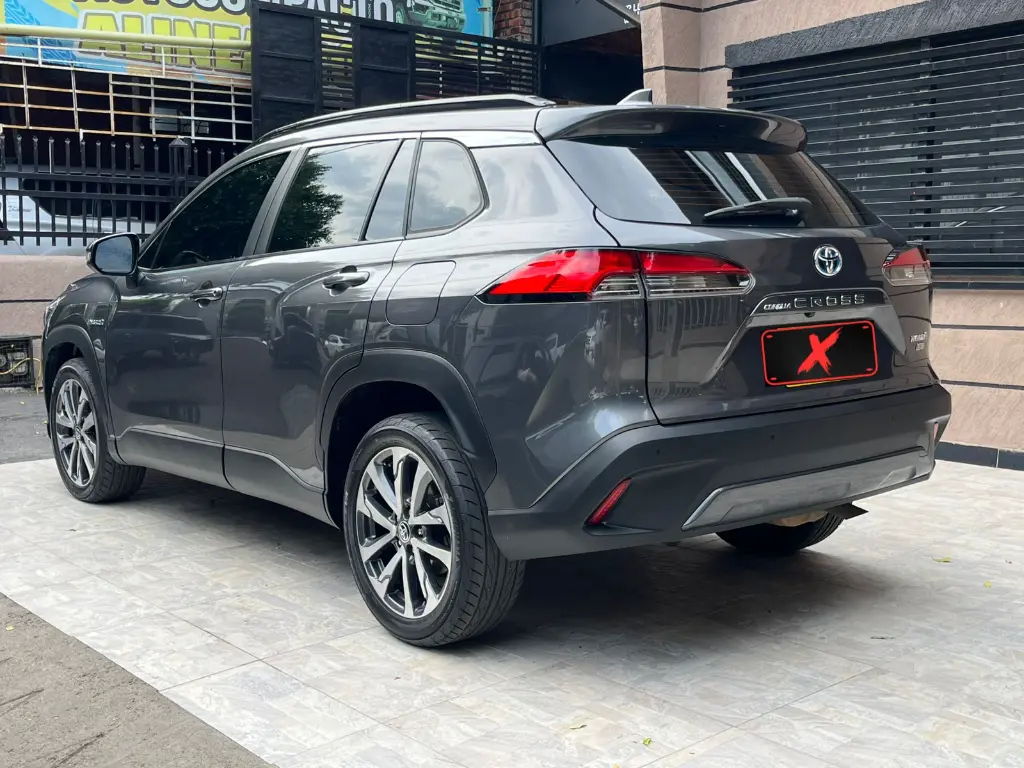 TOYOTA COROLLA CROSS HYBRID MOD 2024  (4).webp
