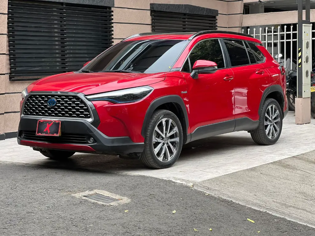 TOYOTA COROLLA CROSS SE-G HYBRID 2024 (1).webp