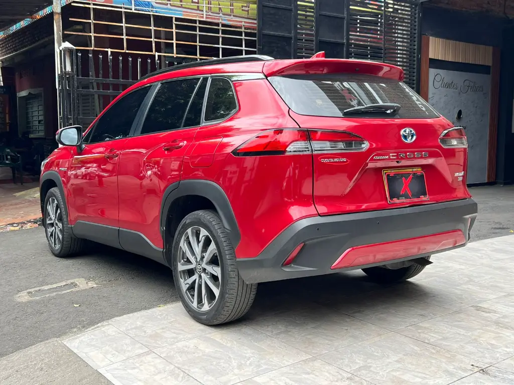 TOYOTA COROLLA CROSS SE-G HYBRID 2024 (4).webp