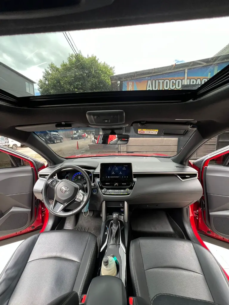 TOYOTA COROLLA CROSS SE-G HYBRID 2024 (21).webp