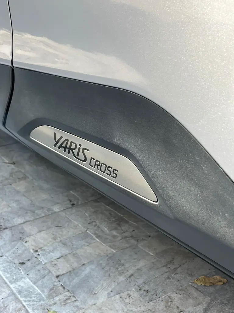 TOYOTA YARIS CROSS XLS HEV 2024 (26).webp