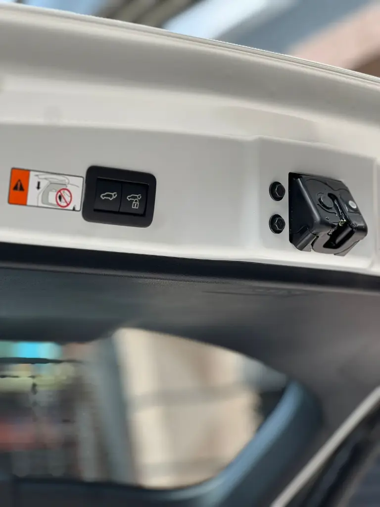 TOYOTA COROLLA SEG GASOLINA MOD 2026 (25).webp