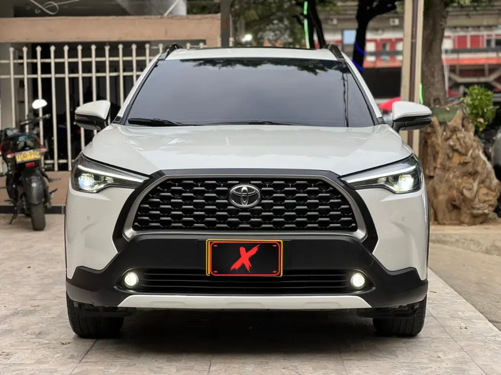 TOYOTA COROLLA CROSS XE-I GASOLINA 2023 publicar en $127.900 (2).webp