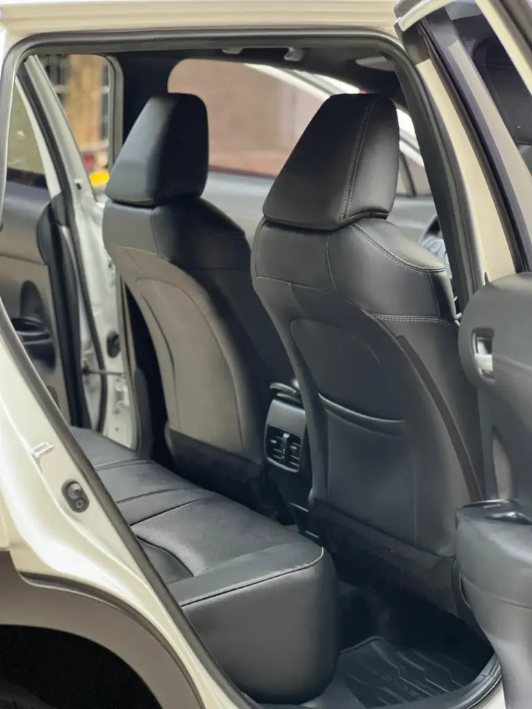 TOYOTA COROLLA CROSS XE-I GASOLINA 2023 publicar en $127.900 (20).webp