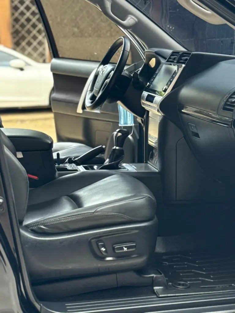 TOYOTA PRADO TX-L 4.0 GASOLINA 2022 (15).webp