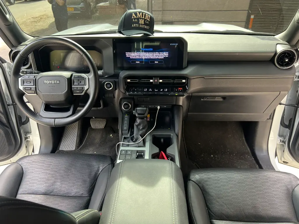 TOYOTA PRADO TX-L 2.4 GASOLINA 4X4 2025 (18).webp