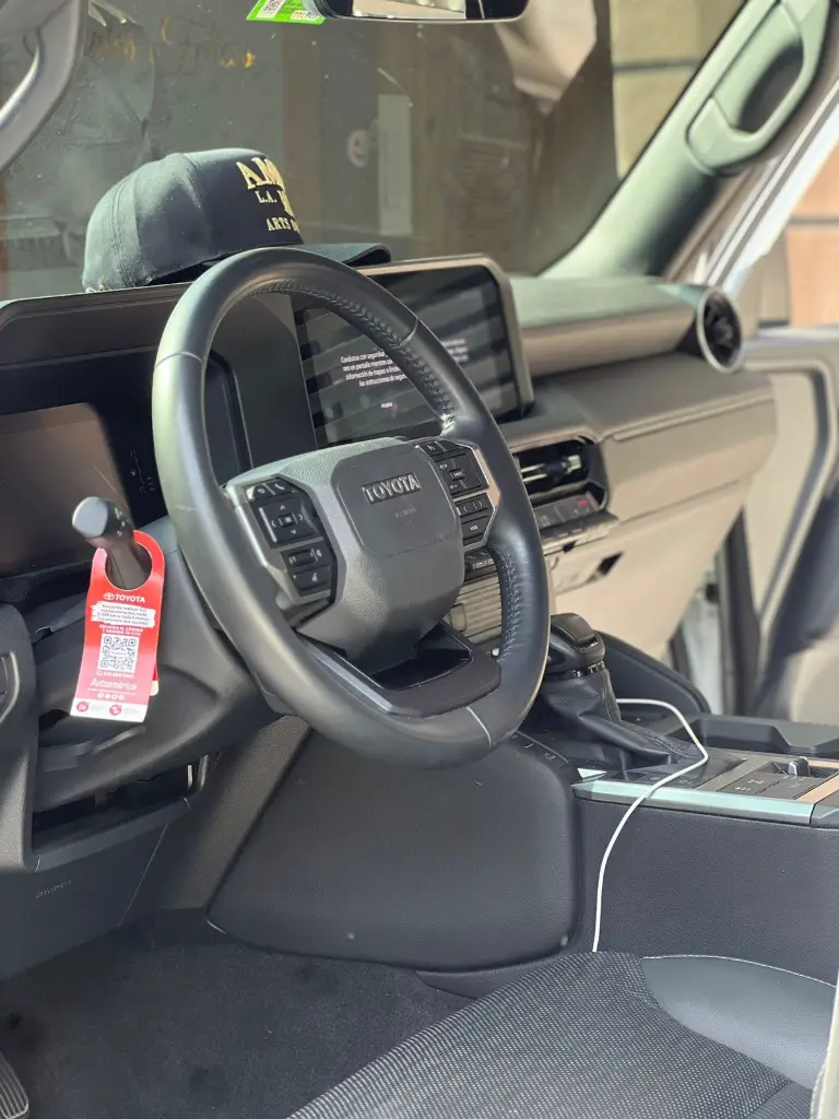 TOYOTA PRADO TX-L 2.4 GASOLINA 4X4 2025 (10).webp