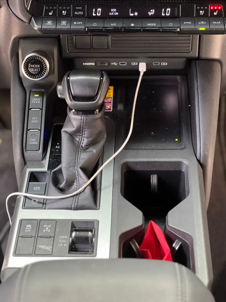 TOYOTA PRADO TX-L 2.4 GASOLINA 4X4 2025 (16).webp