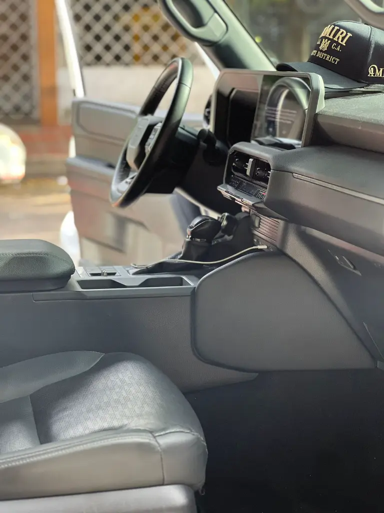 TOYOTA PRADO TX-L 2.4 GASOLINA 4X4 2025 (13).webp