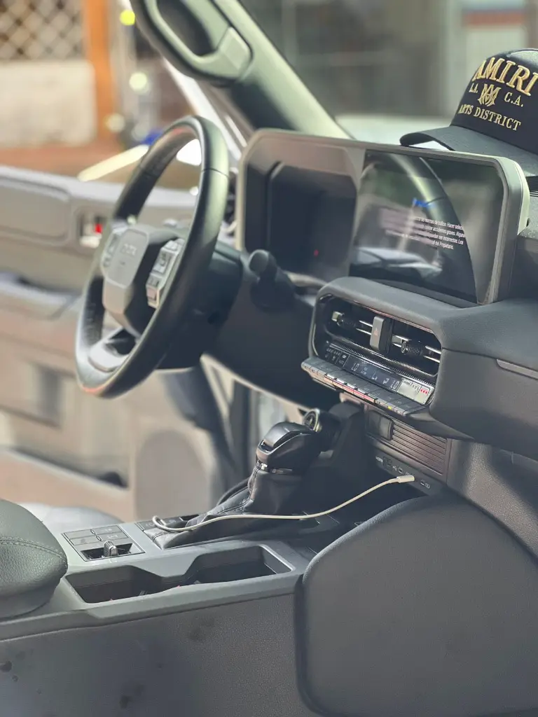 TOYOTA PRADO TX-L 2.4 GASOLINA 4X4 2025 (14).webp