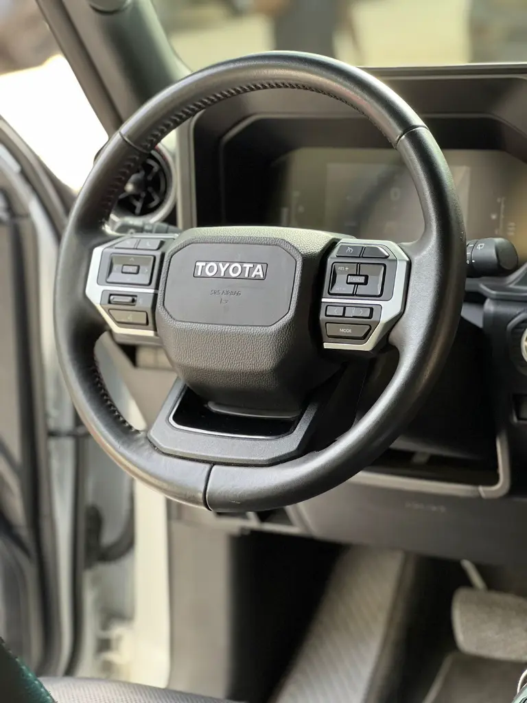 TOYOTA PRADO TX-L 2.4 GASOLINA 4X4 2025 (12).webp