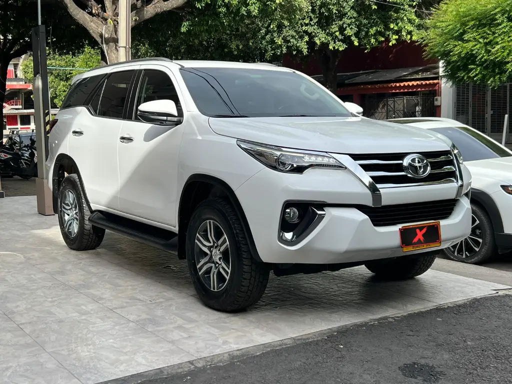 TOYOTA FORTUNER SRV 2.7 GASOLINA 2020 publicar en $171.900 (3).webp